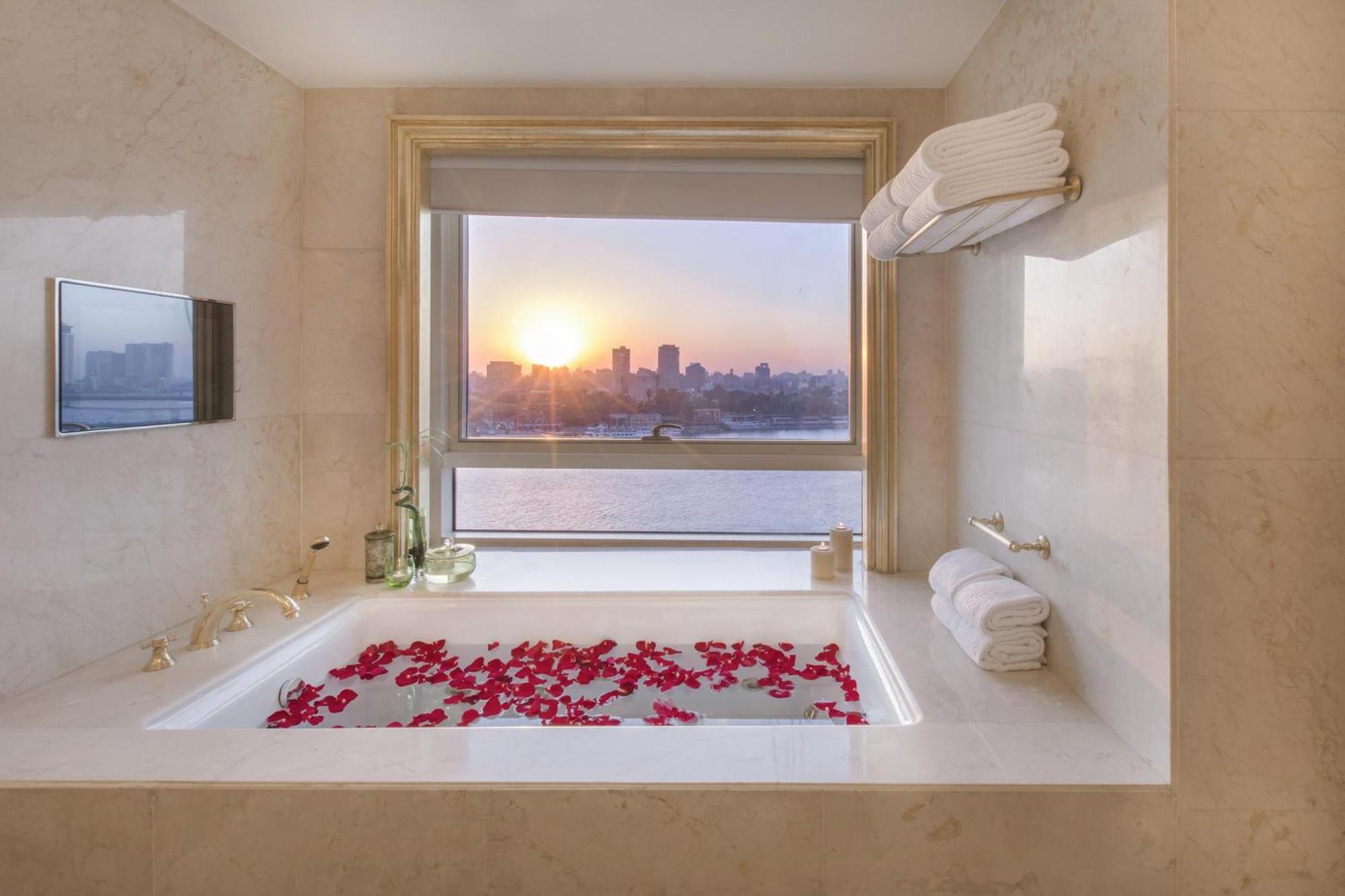 Kempinski Nile Hotel, Кайро Екстериор снимка